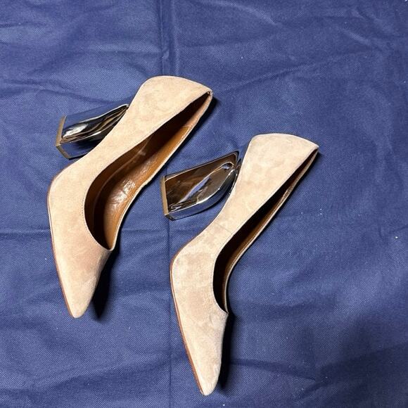 Halston women’s Venlatina light pink Suede 4” high Metallic Heel pumps 7.5 M - Picture 9 of 11